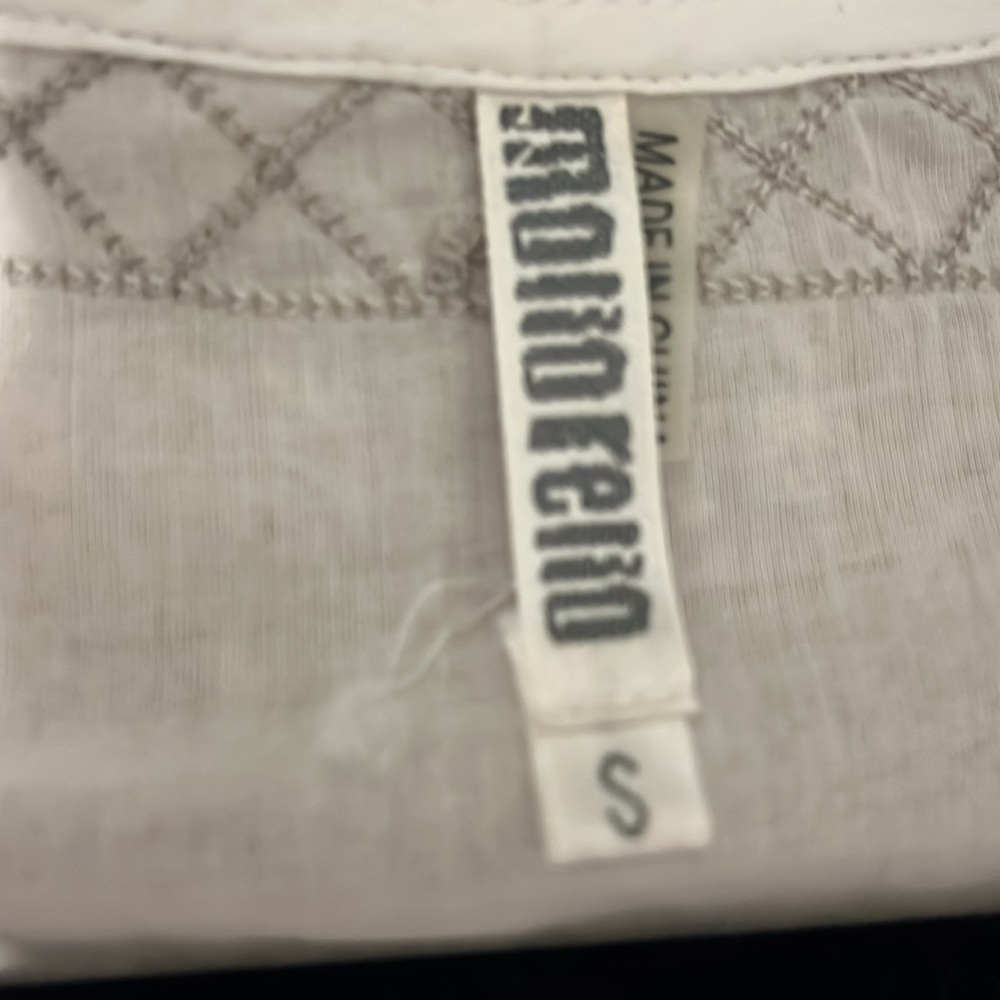 White Embroidered Women's swimsuit cover up - Picture 3 of 3